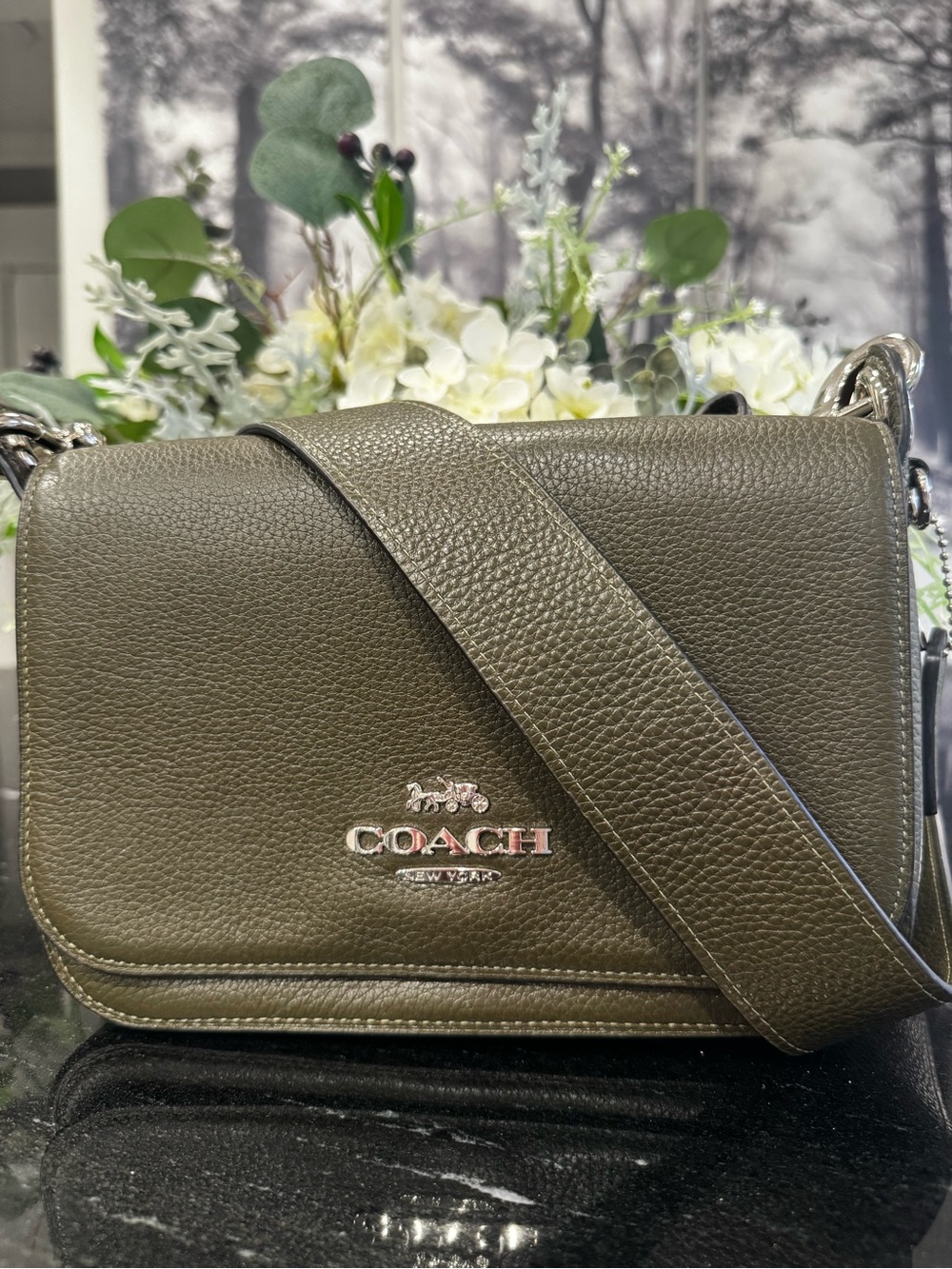 💚COACH Pebbled Leather Flap Crossbody Bag Olive Green Silver Hardware style76698 - Picture 9 of 12